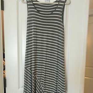 Gray striped maxi dress, Fits great with flow bottom